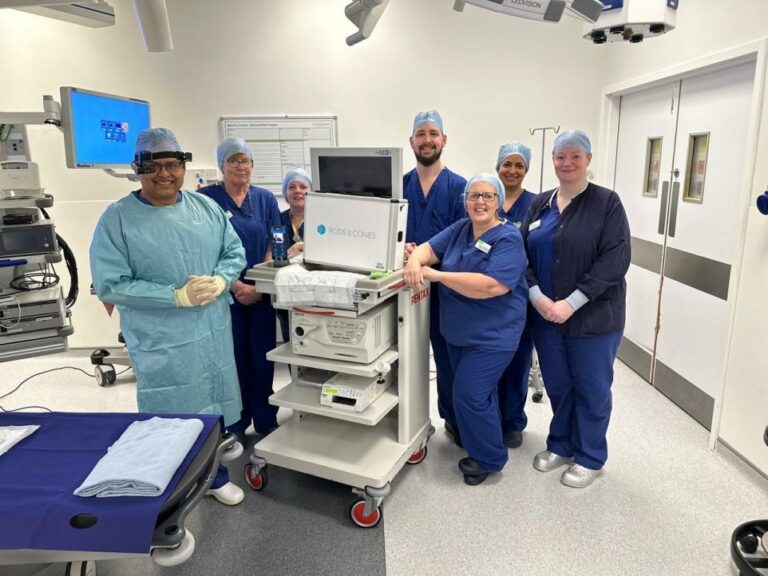 Hampshire hospital uses 'smart glasses' for surgery in UKfirst Rods
